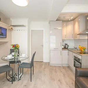 https://camden-apartments.dublin-hotelsweb.com